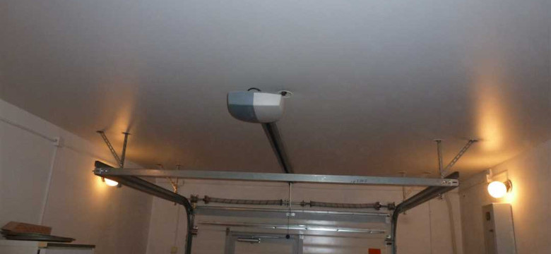 Оптимальный выбор материалов и технологий: как обшить потолок в гараже