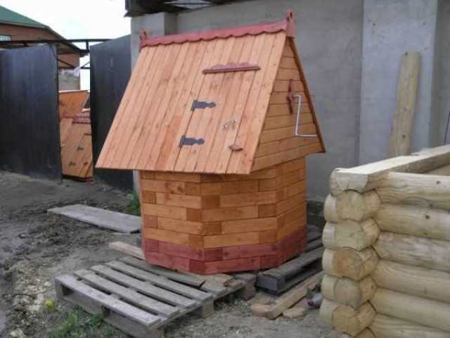 Колодец своими руками: пошаговая инструкция по строительству домика для защиты от непогоды